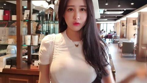 美女直播挤奶头视频国产,美女挤奶头视频引发热议  第2张
